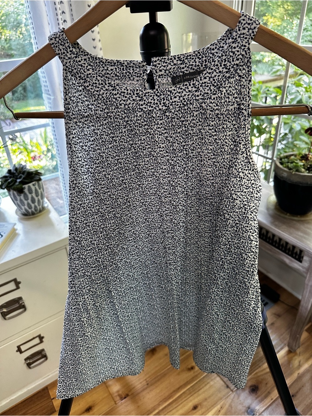 Navy & White Speckled Sleeveless Blouse
